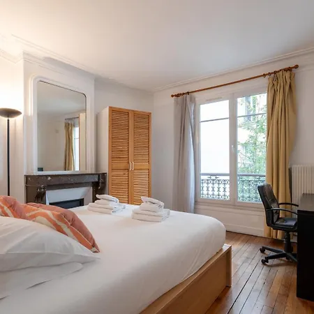 Quiet Retreat In The Heart Of * Paris