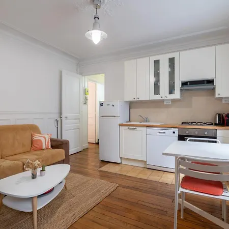 Quiet Retreat In The Heart Of * Paris